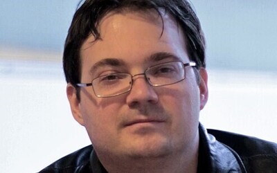 Brandon Sanderson